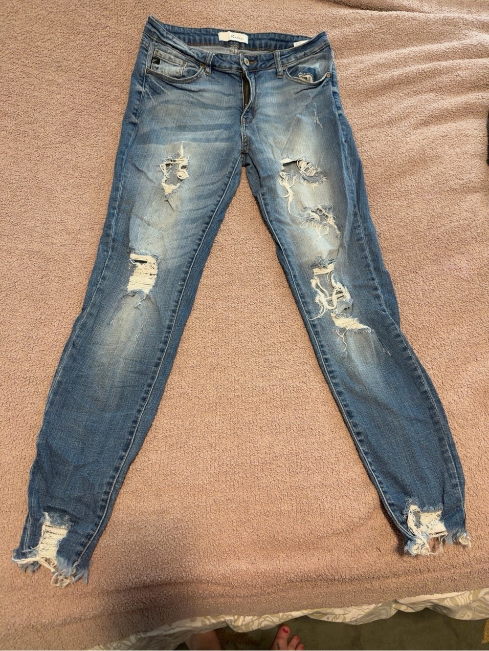 Kancan Size 13/30 Distressed Skinny Jeans Ripped Medium Wash